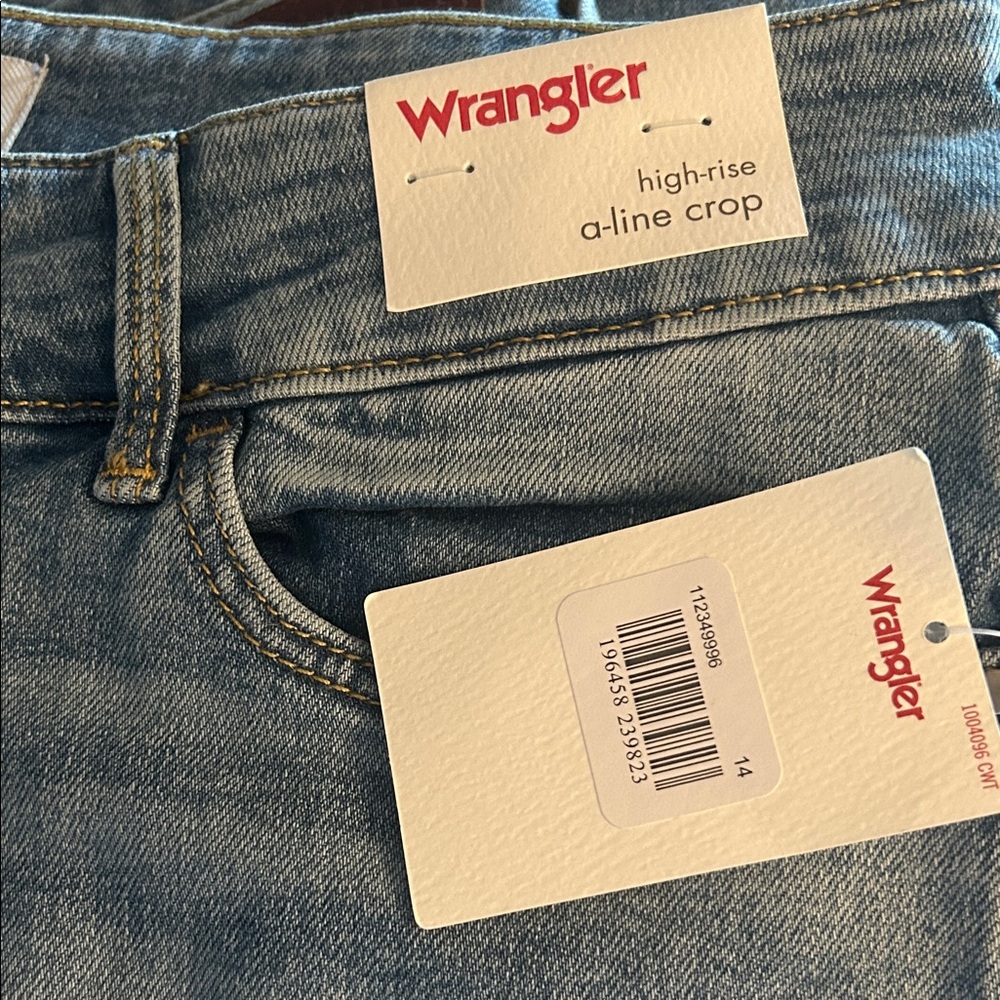 Wrangler Womens High Rise Wide Leg A-line Crop Jean - Picture 7 of 7